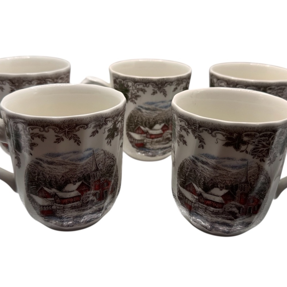 Queen's Country Village set of 5 cups/ coffee mugs